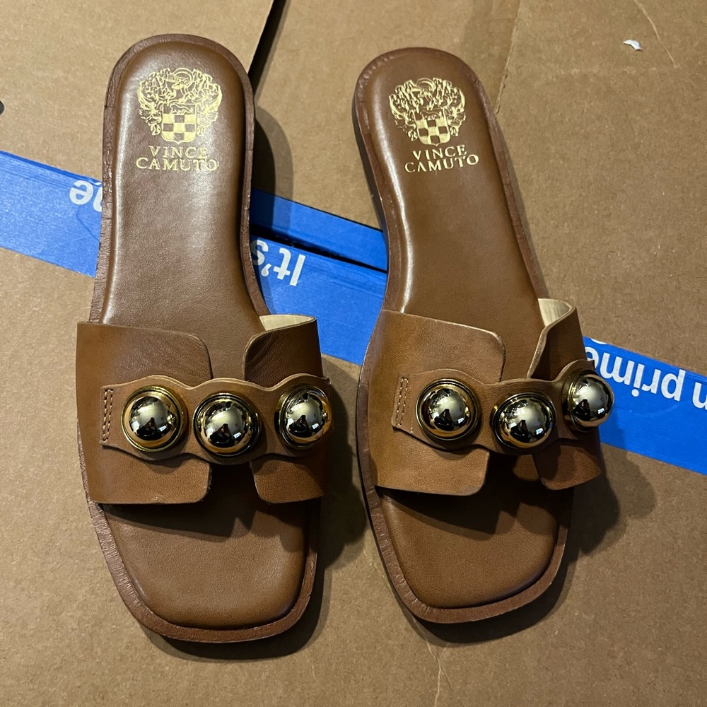 Vince Camuto beige sandals